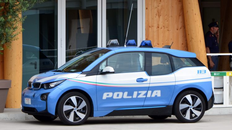 Doi moldoveni au jefuit un magazin din Italia și au atacat agenții de pază pentru a scăpa