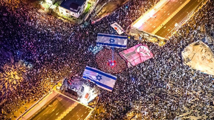 VIDEO Proteste masive în Israel după demiterea ministrului Yoav Galant