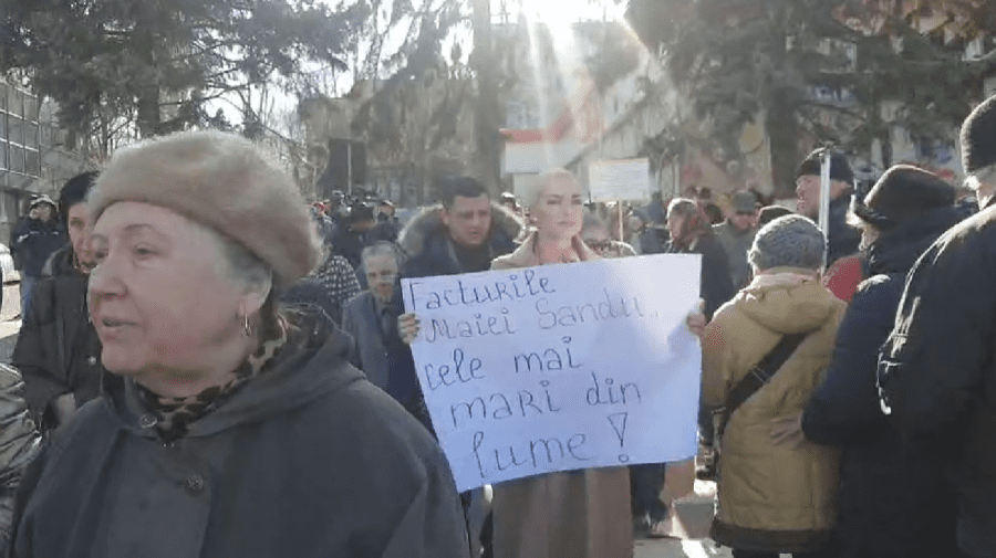 VIDEO O stradă din Chișinău, dar și câteva trasee naționale, BLOCATE de manifestanții PP „ȘOR”