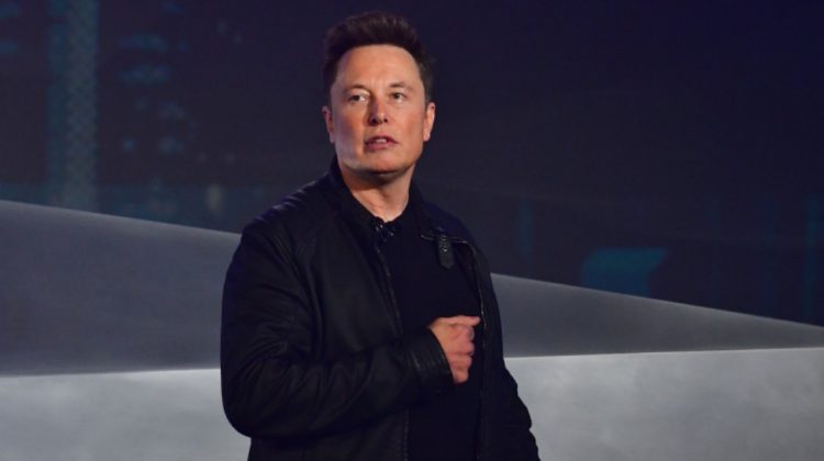 Dezvăluirile făcute de un inginer de la Twitter: „Elon Musk merge și la toaletă cu bodyguarzi”