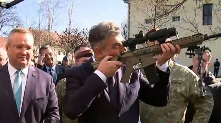 STOP CADRU Premierul României și președintele Camerei Deputaților au testat cele mai noi arme produse la ei