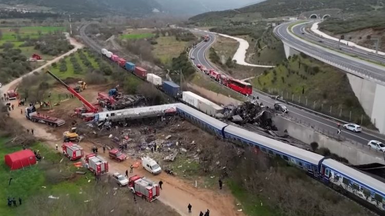 Accidentul feroviar din Grecia, unde au murit 38 de oameni, a fost cauzat de o ‘tragică eroare umană’