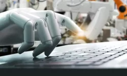 S-ar putea să citești acum o știre scrisă de un robot! Marile publicații internaționale „încearcă marea cu degetul”