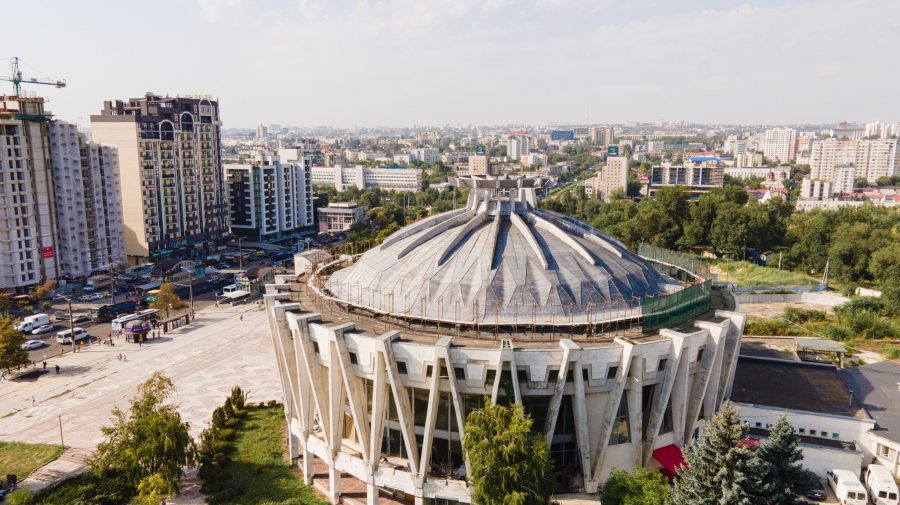 FOTO Un nou suflu pentru Circul din Chișinău. Au început lucrările de restaurare a clădirii
