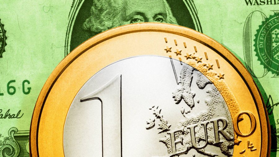 Curs valutar 26 septembrie. Atât moneda euro cât și dolarul se scumpesc. Vezi cu cât
