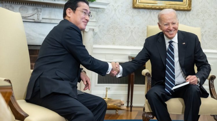 SUA și Japonia s-au înțeles la un acord privind vehiculele electrice pentru a-și reduce dependența de China