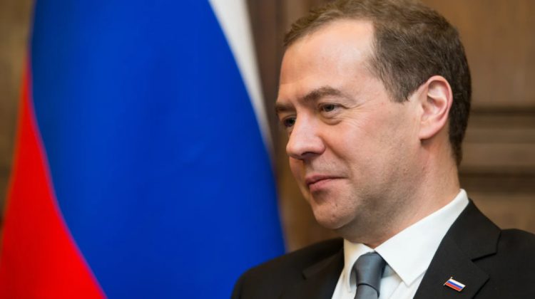VIDEO Răzbunarea lui Medvedev! Îi îndeamnă pe ruși să distribuie copiile piratate ale filmelor occidentale