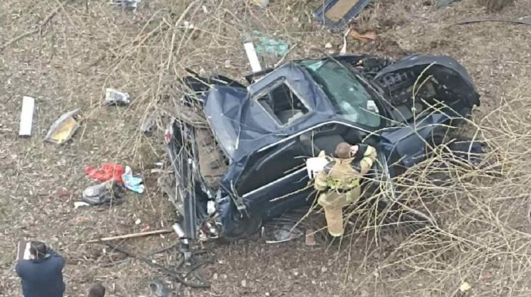 VIDEO/FOTO Grav accident, la Rîbnița: O mașină a căzut de pe pod