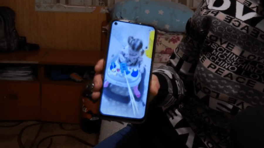 VIDEO O fetiță de 4 ani, care toată viața a trăit în spital, a fost transferată de la cel din Chișinău la unul raional