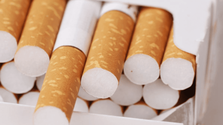 VIDEO Business de familie. Un bărbat și fiul său au încercat să introducă ilegal țigări în România. Ce riscă