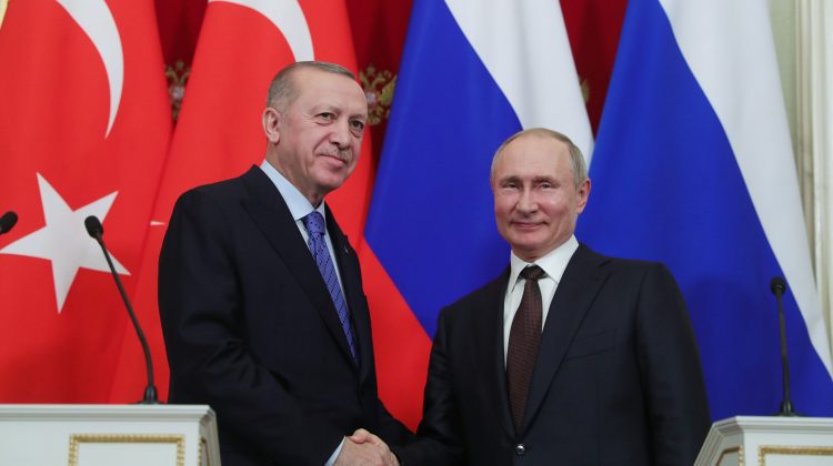 Înainte de alegerile din Turcia, Putin îşi declară susţinerea pentru Erdogan