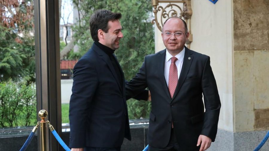 Sancțiunile europene, tot mai aproape de cei care vor să ne destabilizeze. Aurescu i-a prezentat lui Popescu planul