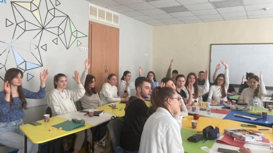 „Tinerii gardieni anticorupție” – în acțiune la Ștefan Vodă: Își doresc să curme actele de corupție la nivel local