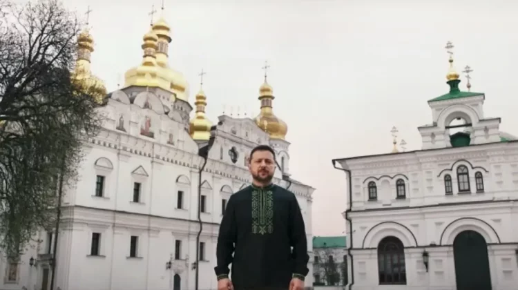 VIDEO Zelenski a înregistrat adresarea de Paște pentru ucraineni pe fundalul Lavrei Kiev-Pecersk. Cunoașteți scandalul?