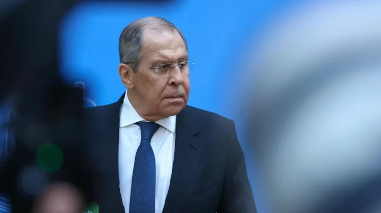 Lavrov: Rusia și China vor sta „umăr la umăr” ca să-și apere interesele