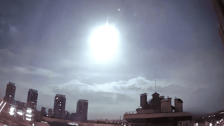 VIDEO Mister dezvăluit! S-a aflat ce a fost obiectul luminos căzut la Kiev