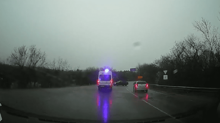 VIDEO Neruşinatul din trafic! Vezi ce face şoferul unui BMW