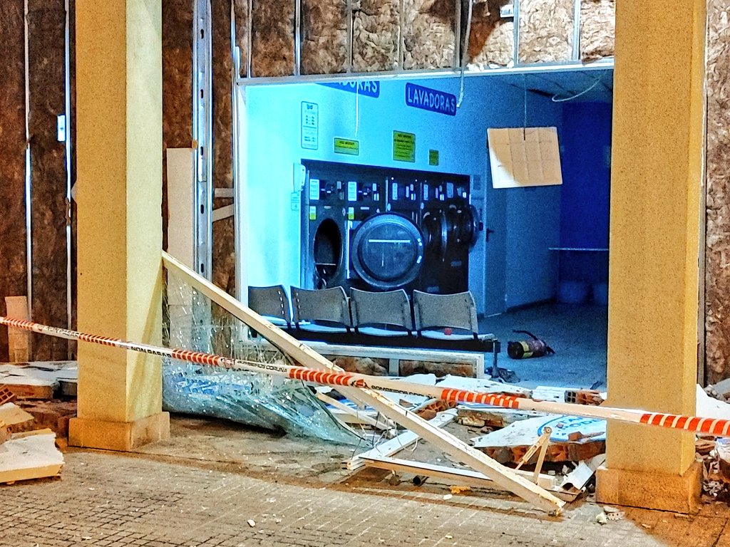 mașină de spălat explozie