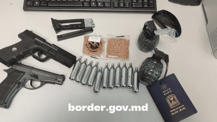Un minor din Israel avea în bagaj arme și balonașe de gaz. Urma să le ducă în țara de baștină