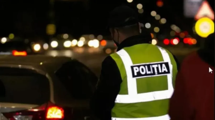 VIDEO Două persoane, ucise noaptea trecută într-o curte de la Botanica. Cel care le-ar fi omorât a chemat Poliția