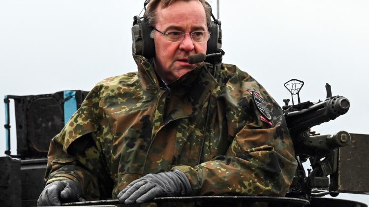 De ce Ministrul german al Apărării consideră că nu este momentul să se discute aderarea Ucrainei la NATO