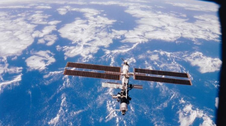 Rușii s-au răzgândit și nu mai părăsesc Stația Spațială Internațională
