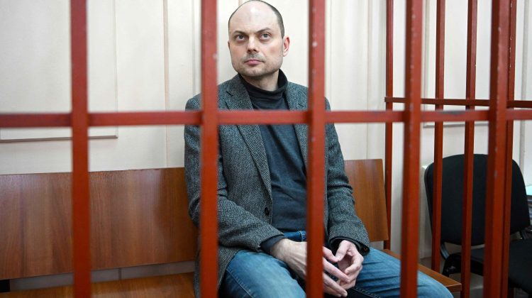 Încă un opozant al lui Putin, condamnat. Va petrece 25 de ani în puşcărie pentru „fake-uri despre armată și trădare”
