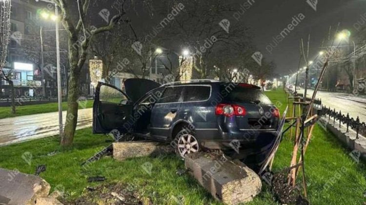VIDEO de la accidentul pe Grigore Vieru: Șoferul ar fi încercat să fugă de poliție