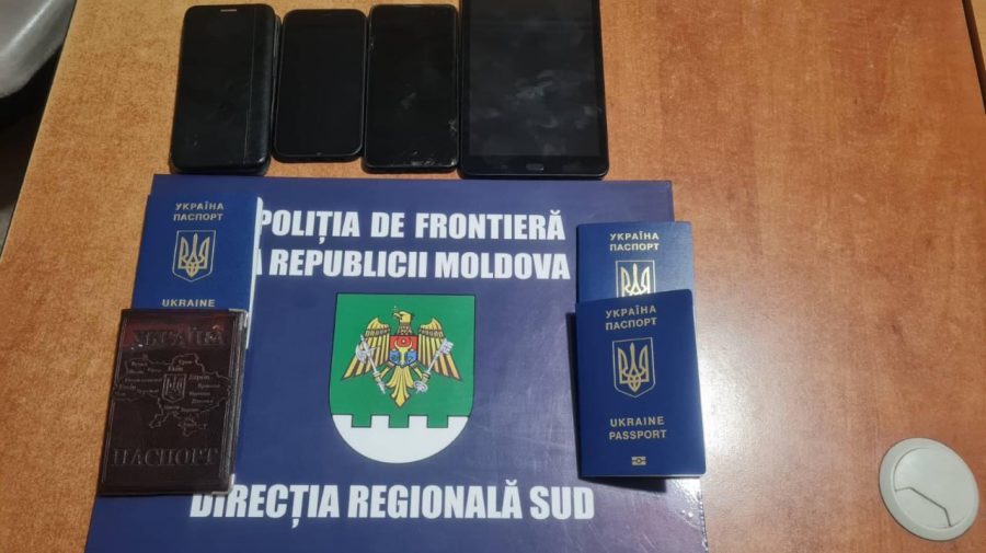 FOTO Conațional – reținut pentru 30 de zile, după ce a ajutat trei străini să intre în țară