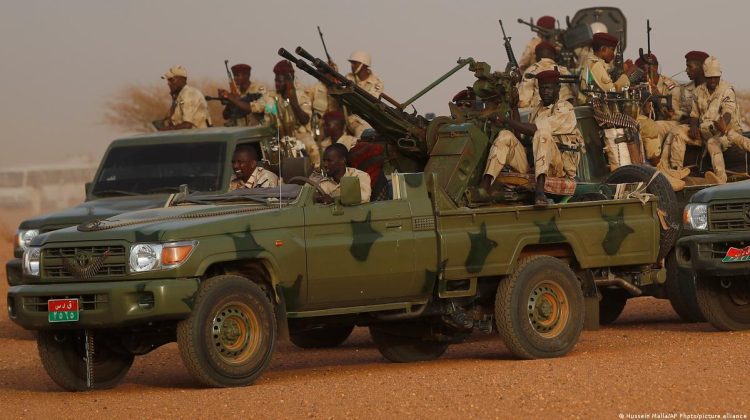 Diplomații roagă străinii să nu iasă din case. Explozii și focuri de armă în Capitala Sudanului. Aeroportul – ocupat