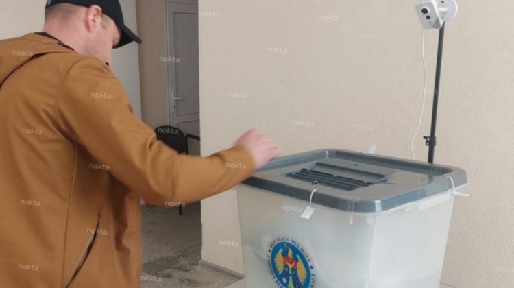 ALEGERI în UTA Găgăuzia: La ora 21.00, secţiile de votare au fost închise. Sunt valide sau nu?