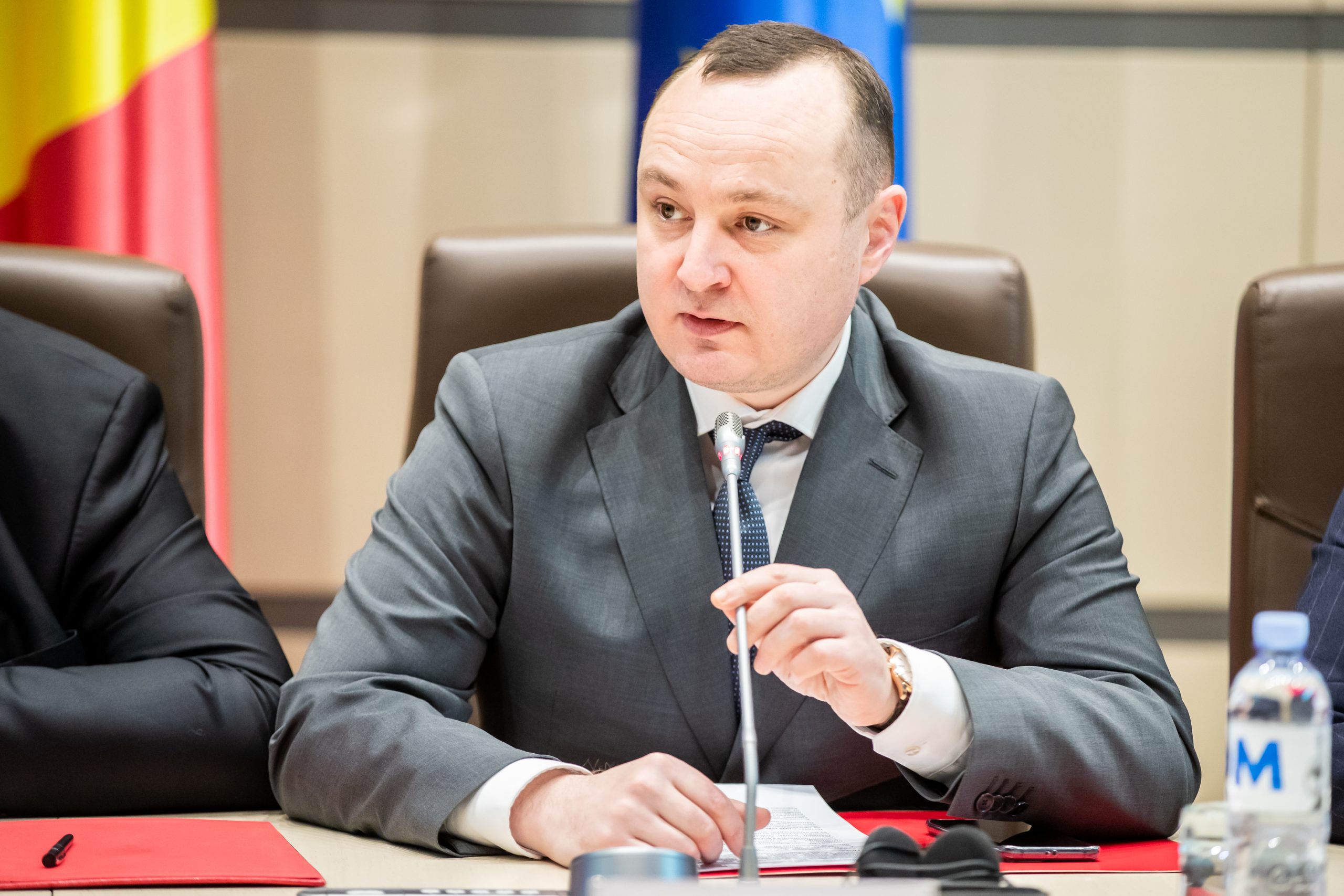 Opoziția cere moratoriu asupra privatizărilor. Bătrîncea: „Să așteptăm concluziile procurorilor”