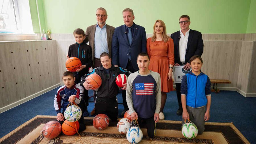 VIDEO Sala de sport a școlii internat nr.5 din Chișinău a fost renovată, cu suportul A.S.I.C.S.