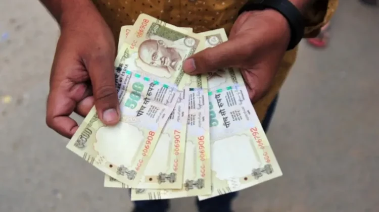 India și Rusia nu mai convertesc comerțul bilateral în rupii. Au revenit la dolari. De ce?