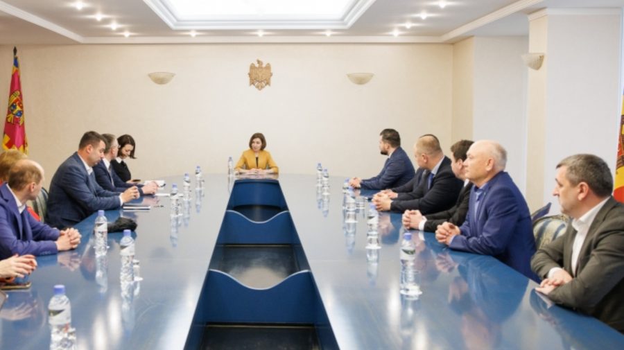 FOTO Chirtoacă, Costiuc, Codreanu, Carp și alți lideri de partid, chemați de Sandu la Președinție. Ce au discutat?