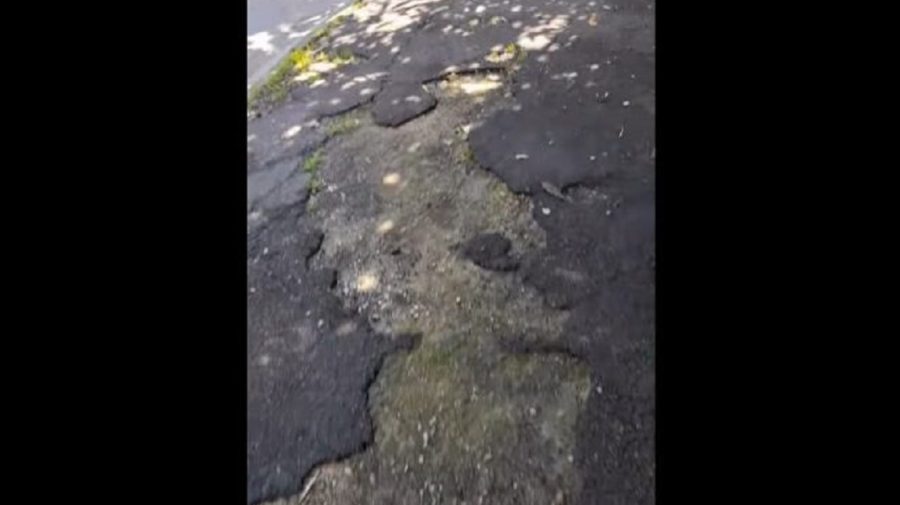 Un pensionar, amendat cu 900 euro după ce a reparat o groapă în asfalt. ”Au spus să readuc groapa la starea inițială”
