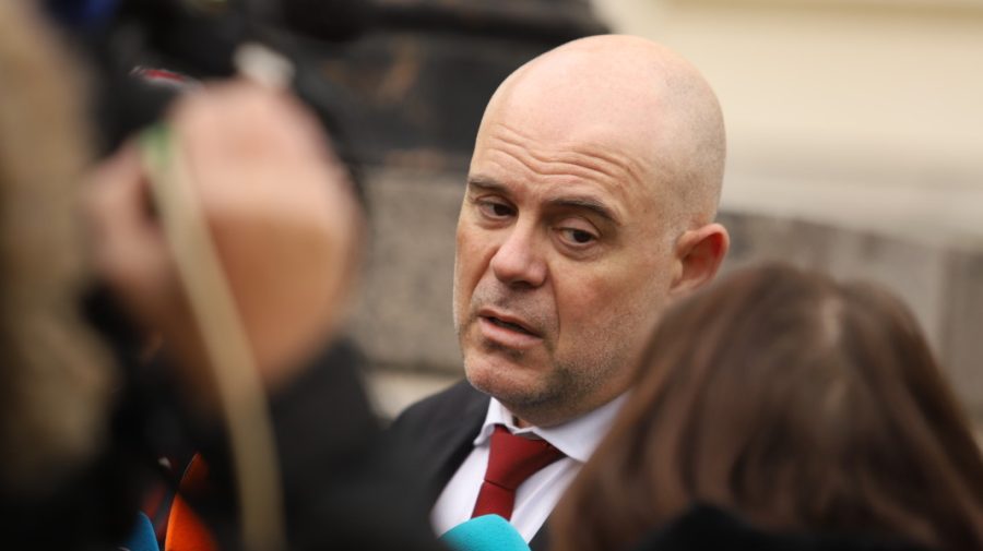 Atentat asupra coloanei procurorului general al Bulgariei. Nu au vrut doar să-l sperie, ci chiar să-l omoare!