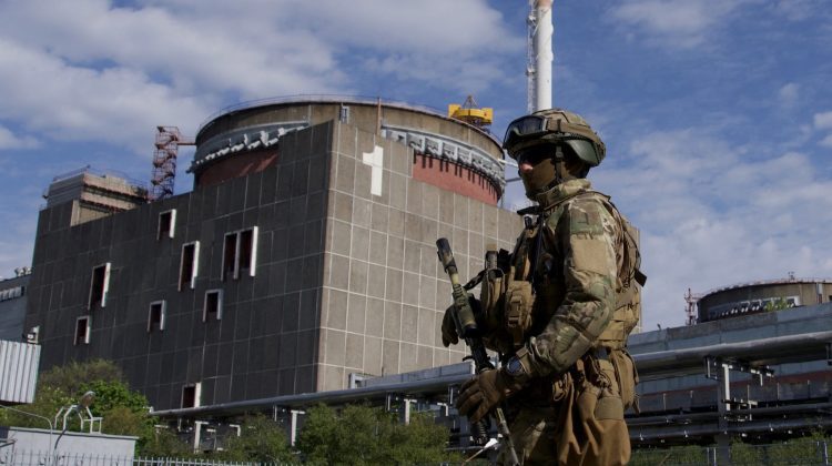 Zaporojie: Rușii anunță că suspendă operațiunile la centrala nucleară, după ce au evacuat oamenii din zonă