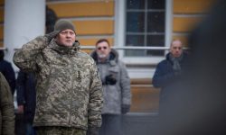 Absurd! Rusia l-a dat în urmărire pe șeful armatei ucrainene, în timp ce propagandiștii săi l-au declarat mort