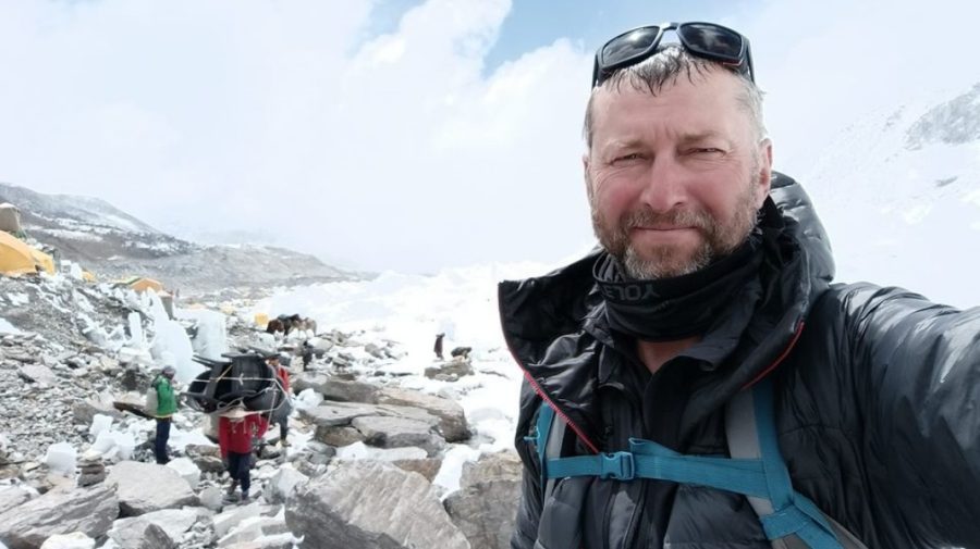 FOTO „Pasiunea pentru munți l-a luat”. Despre moldoveanul care a murit în drum spre Everest. Ultima postare scrisă