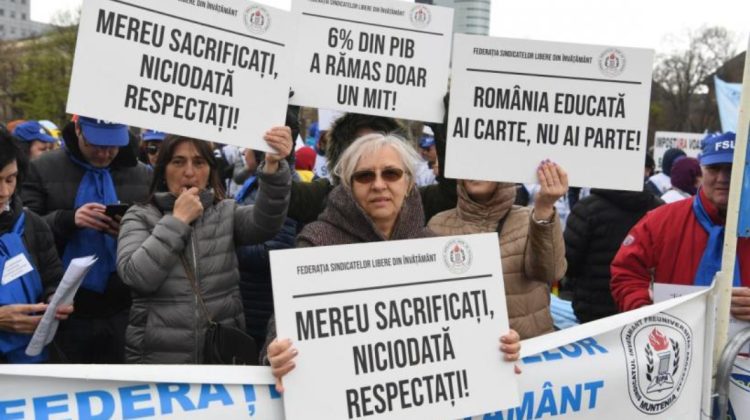 Profesorii din România se pregătesc de grevă generală. Părinții, îndemnați să-și țină copiii acasă