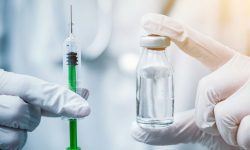 AstraZeneca recunoaște: Vaccinul său anti-Covid poate provoca tromboze
