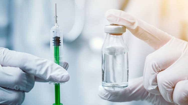 Opt mii de flacoane de vaccin contra hepatitei B, procurate de CNAM