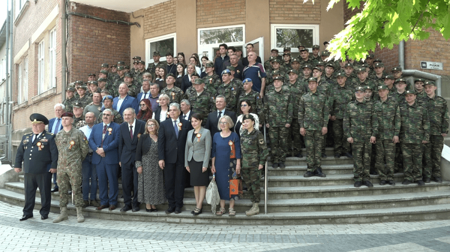 VIDEO Grigore Baștan, părintele parașutiștilor militari români, omagiat în Republica Moldova – la Bălți!