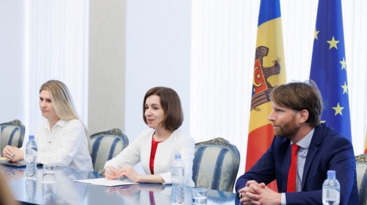 Președinta Maia Sandu s-a întâlnit cu membrii Comisiei de evaluare extraordinară a judecătorilor