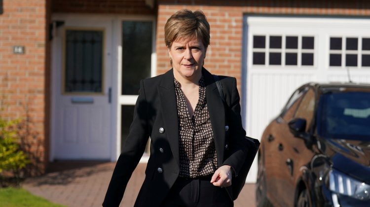 Fosta şefă a guvernului scoţian, arestată în cadrul unei anchete cu privire la finanţele partidului ei