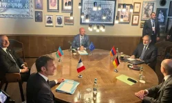 STOP CADRU Premierul armean și președintele azer, la o masă, la Bulboaca