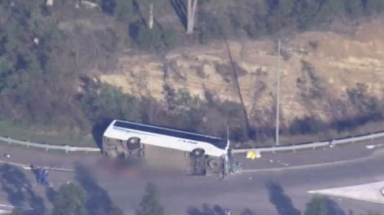 VIDEO Australia: Accident soldat cu 10 morți după ce un autocar s-a răsturnat. E cel mai grav din ultimii 30 de ani