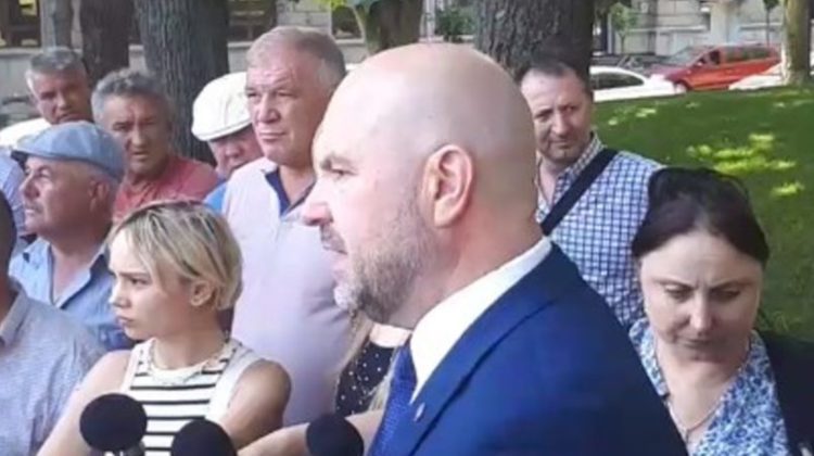BANI.MD Fermierii continuă protestul la Guvern. Ce le-a spus ministrul Bolea?