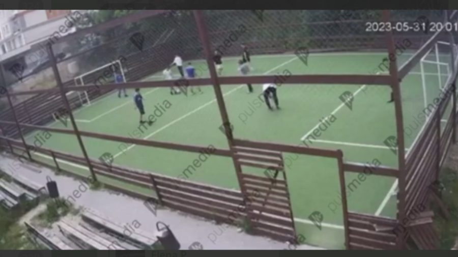 VIDEO cu impact emoțional! Momentul în care poarta de fotbal de la Ciocana cade peste un adolescent
